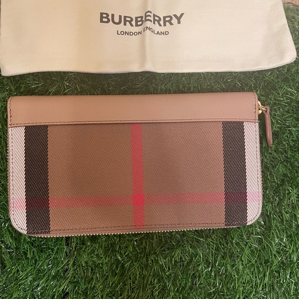 Burberry fabric leather Check long zip around Wallet beige - Picture 3 of 8